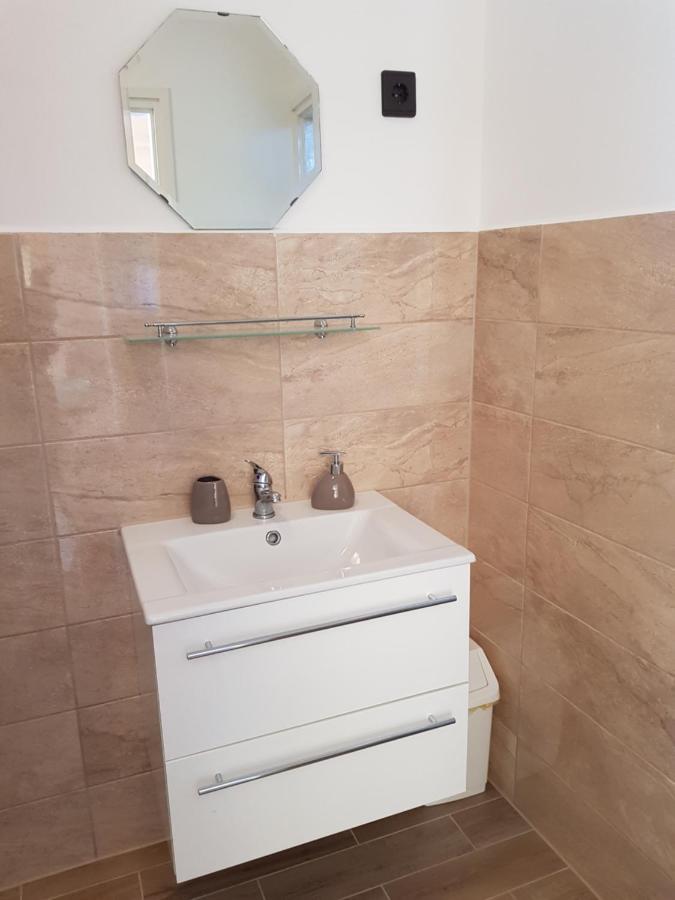 Henrietta Apartmanhaz Daire Zalakaros Dış mekan fotoğraf